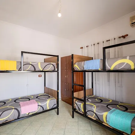 Brothers Of The World Hostel Ksamil Exterior photo